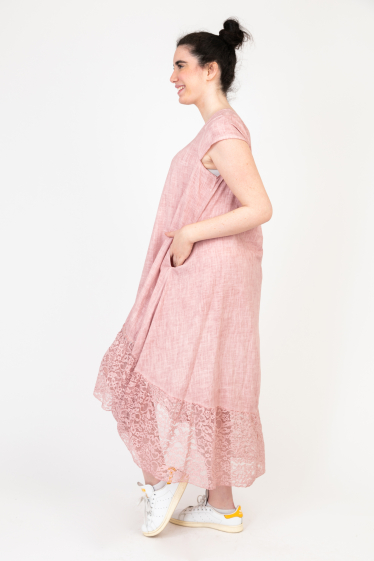 Großhändler Pomme Rouge Paris - Rosa Kleid mit Spitze in Übergröße (C8016)