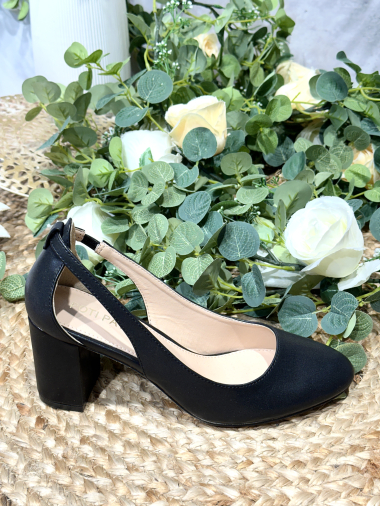 Wholesaler Poti Pati - OR159 Round toe pumps with opening on the sides, 7cm high square heel