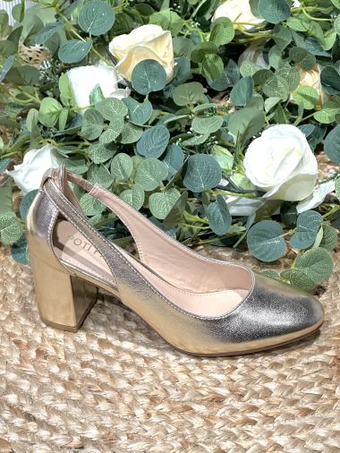Wholesaler Poti Pati - OR159 Round toe pumps with opening on the sides, 7cm high square heel