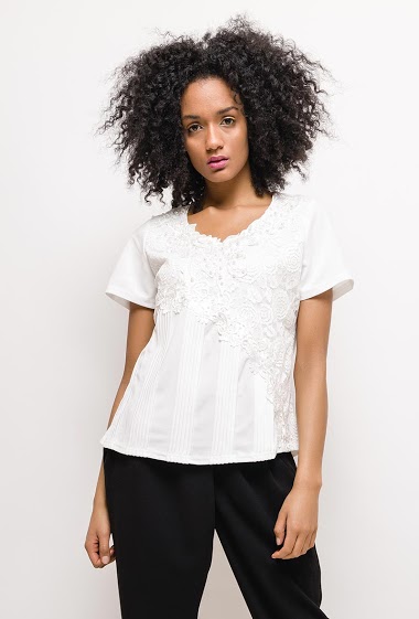 Wholesaler Princesse - Blouse with lace and pearls