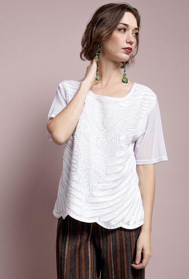 Großhändler Princesse - Embroidered blouse with sequins
