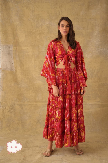 Grossiste PURPLE QUEEN - blouse  manche kimono  qui se porte en cache ou sous forme de kimono courte