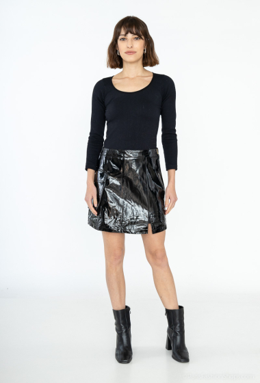 Wholesaler Queen Hearts - CARGO SKIRT IN PATENT FAUX LEATHER