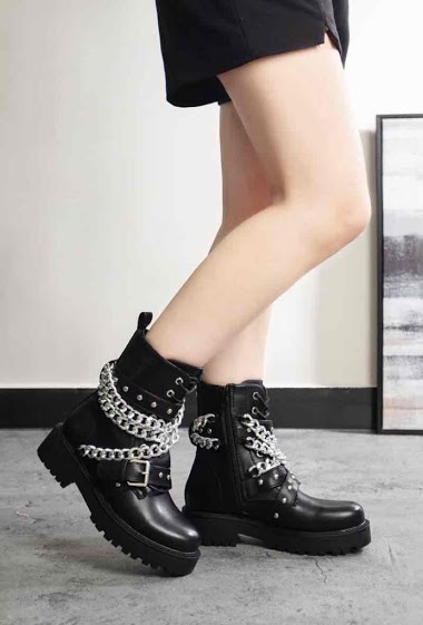 Wholesaler Queen Vivi - chain ankle boots