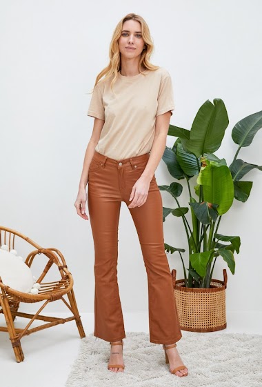 Wholesaler R-Display - Faux leather flared pants