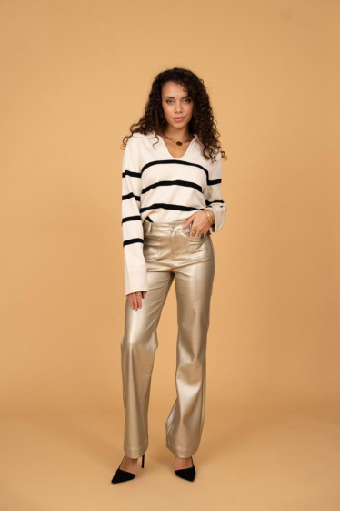 Wholesaler R-Display - WIDE LEG TROUSERS IN GOLD FAUX LEATHER