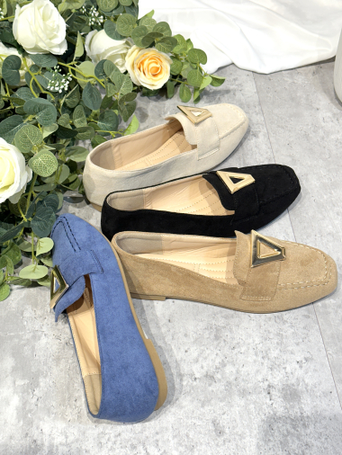 Wholesaler R and BE - Faux suede ballerinas.
