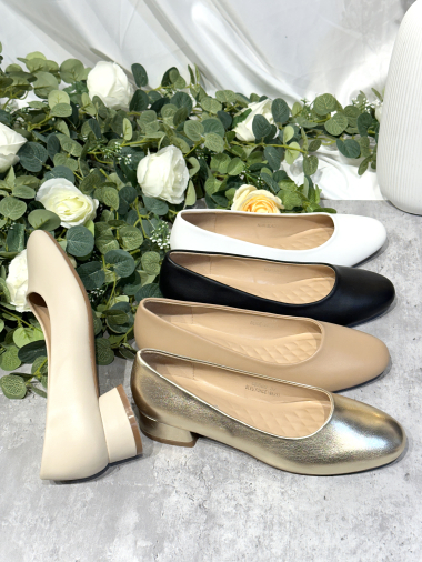 Wholesaler R and BE - Pumps with chunky heels