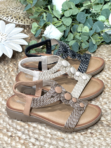 Wholesaler R and BE - OR562 Flat braided sandals with studded sole
