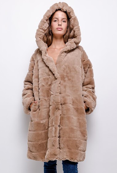 Wholesaler REALTY JADELY - Fur coat