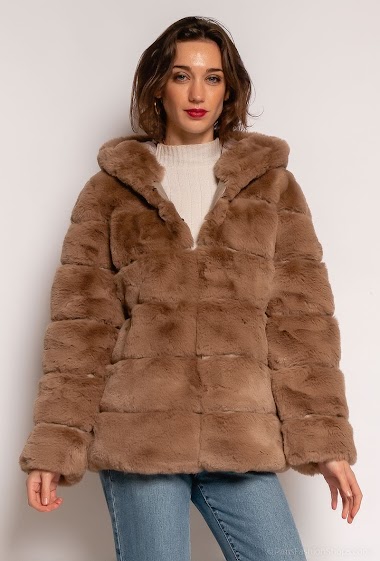 Wholesaler REALTY JADELY - coat