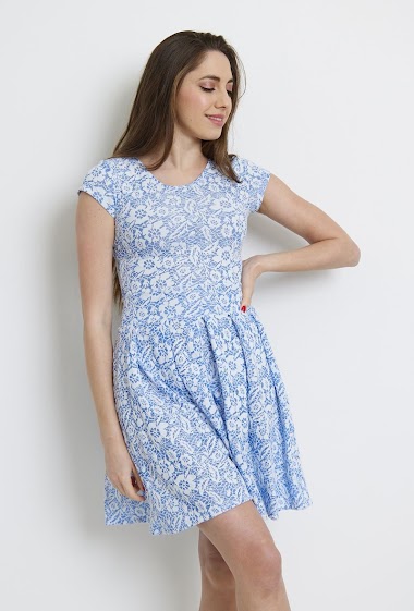 Wholesaler Revd'elle - Revd'elle - Round neck flared dress with short sleeves