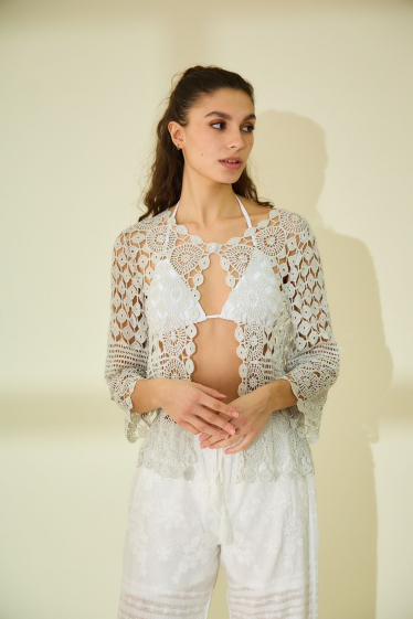 Grossiste Rosa Fashion Crochet - Gilet en crochet pailleté