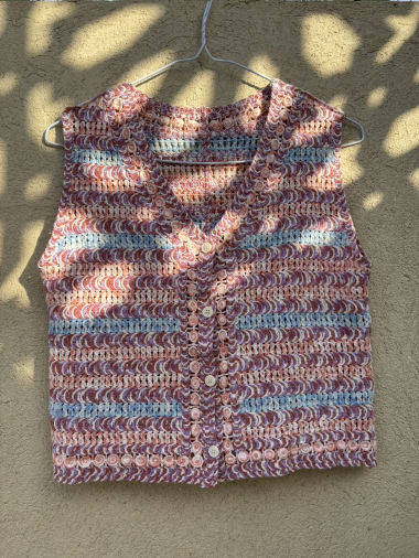Grossiste Rosa Fashion Crochet - Haut en Crochet Bicolore sans Manches Boutonné sur le Devant