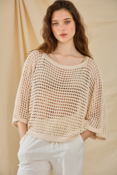 Wholesaler Rosa Fashion Crochet - Perforated Crochet Top: Airy Elegance