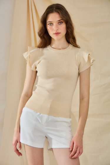 Wholesaler Rosa Fashion - Solid top with ruffles