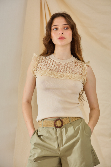 Wholesaler Rosa Fashion - Plain lace top