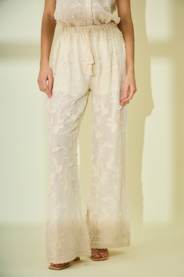 Grossiste Rosa Fashion - Pantalon en coton avec détails brodés