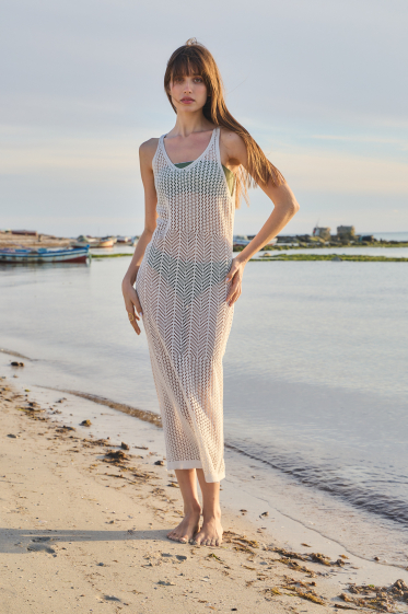 Grossiste Rosa Fashion - Robe de plage en Crochet : Élégance Délicate