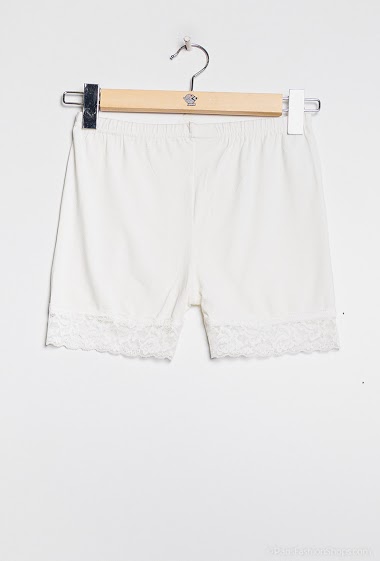 Wholesaler Rosa Fashion - Shorts with lace