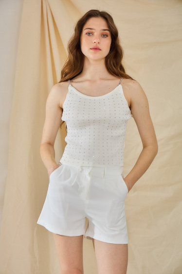 Wholesaler Rosa Fashion - Plain Short Shorts: Simplicity and Versatility