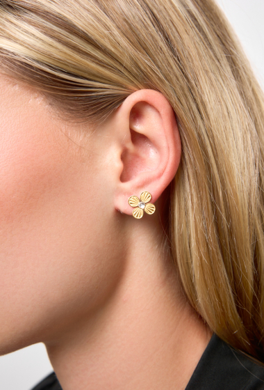 Wholesaler Rouge Bonbons - Stainless steel flower earrings