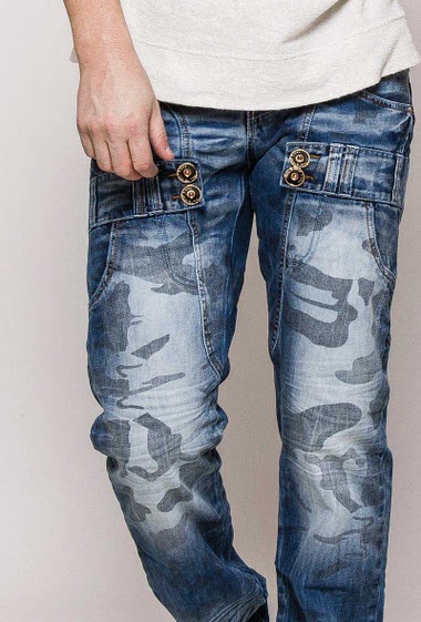 Jeans with camo detail