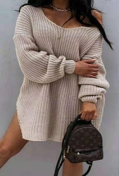 Wholesaler RZ Fashion - V-neck sweater with puff sleeves.