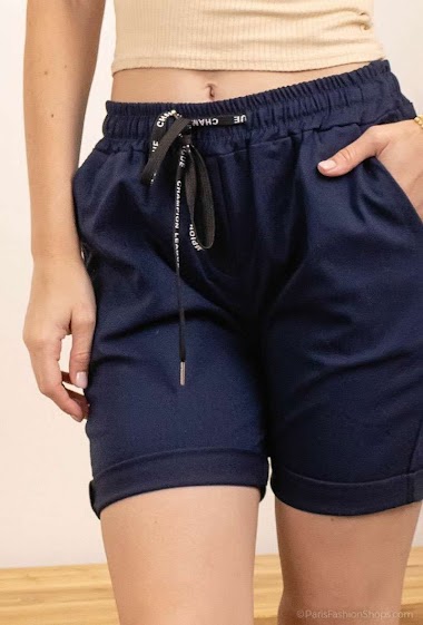 Grossiste RZ Fashion - short avec poches.