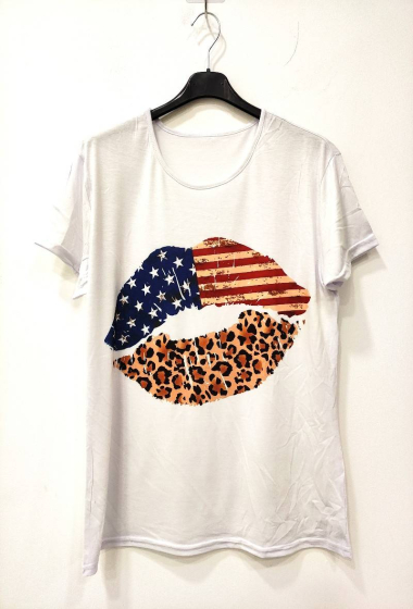 Wholesaler RZ Fashion - White t-shirt with print.