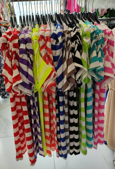 Wholesaler RZ Fashion - Striped top