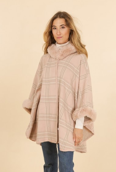 Wholesaler Sandy Paris - Fur cape coat