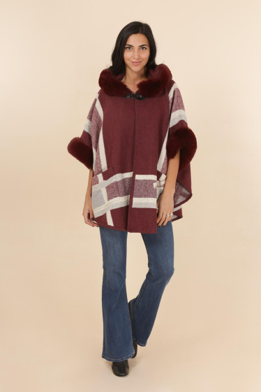 Wholesaler Sandy Paris - Fur cape coat