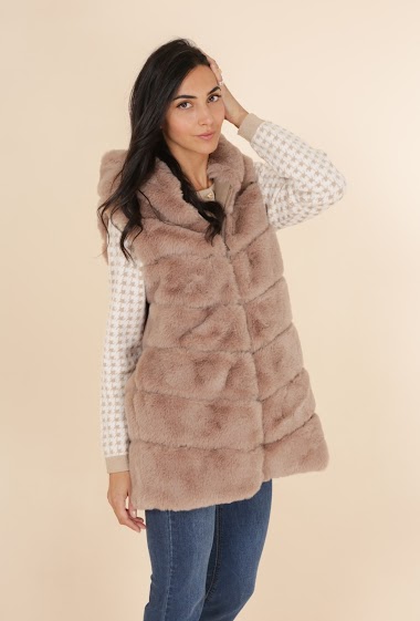 Großhändler Sandy Paris - Long faux fur coat with hood