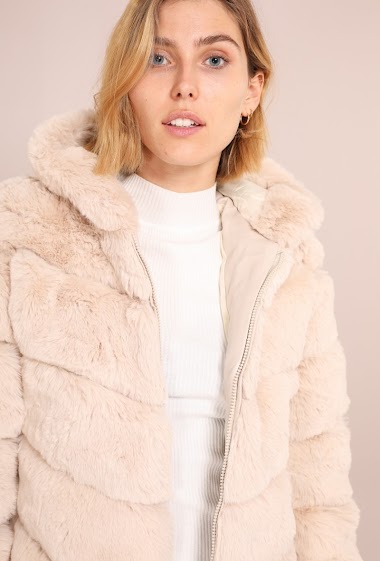 Wholesaler Sandy Paris - Long faux fur coat with hood