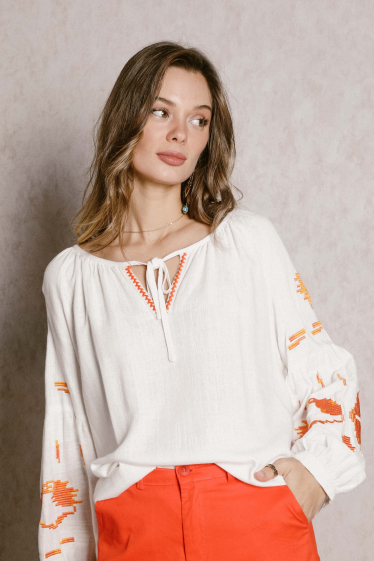 Wholesaler SARAH JOHN - Embroidered blouse on sleeve