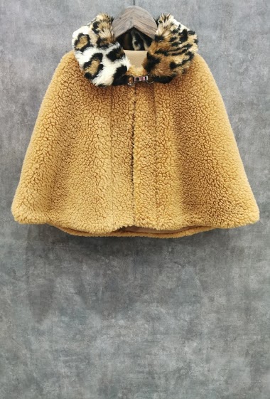 Mayorista Squared & Cubed - Fluffy cape with leopard fake fur collar