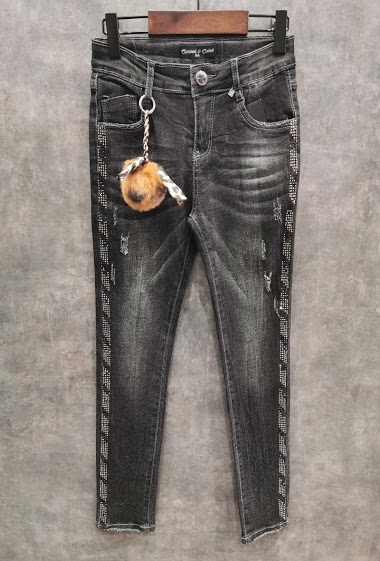 JEANS WITH STRASS SIDE BANDS AND ASSORTED KEYCHAIN