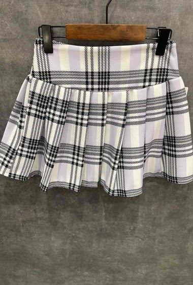 Checkered pleated skirt
