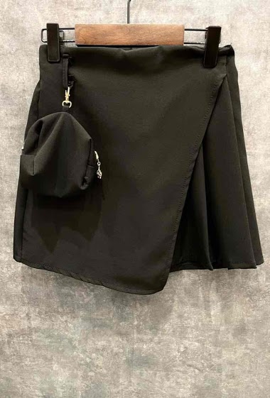 Pleated skirt with small bag