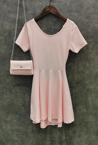 Open back cotton dress with assorted small bag