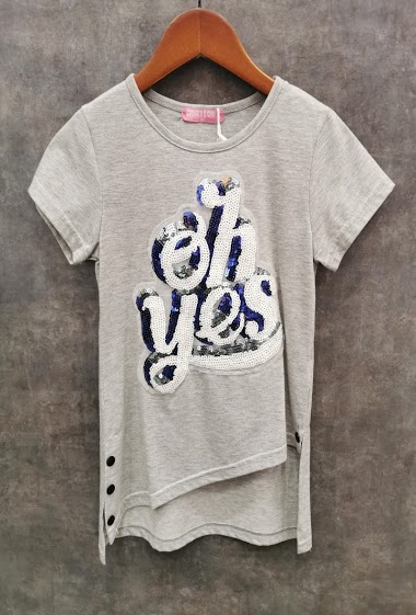 Großhändler Squared & Cubed - Tshirt with fancy sequins "OH YES"