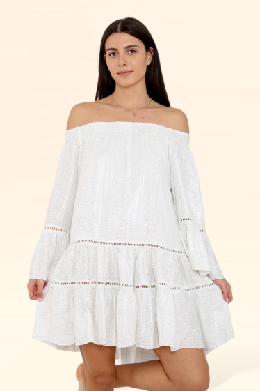 Grossiste SK MODE - Dress Plain White Short LONG SLEEVE BARE SHOULDER SUBTLE SILVER REF-SK-9108