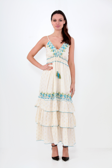 Wholesaler SK MODE - The long dress for women SKAN24120 With a V-neck and a floral pattern.
