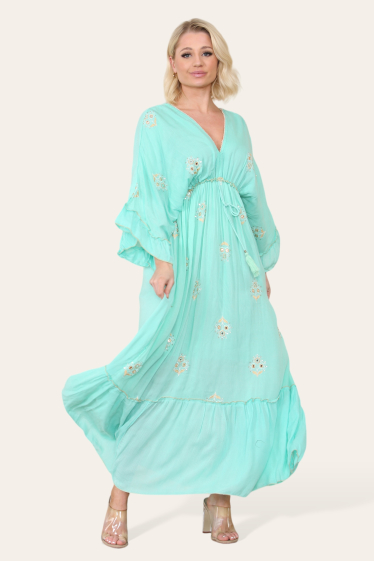 Großhändler SK MODE - Elegantes, fließendes langes Kleid für Damen, verziert mit traditioneller Stickerei 2425