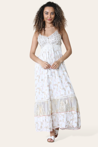 Wholesaler SK MODE - Long dress (ref 9123SK) with lace embroidery and straps