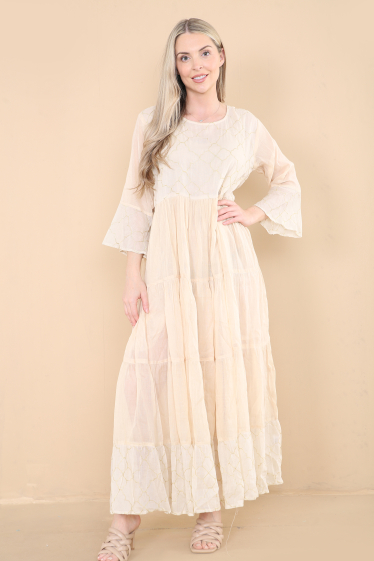 Wholesaler SK MODE - Dress; simple and elegant jewel neckline thread hand embroidered dress