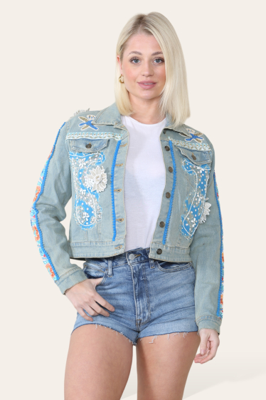 Wholesaler SK MODE - Denim jacket with floral patterns, embroidered with diamonds and sequins -SK11009