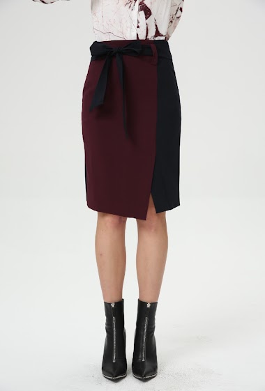 Wholesaler Smart and Joy - Asymmetrical bi-material skirt with tied belt