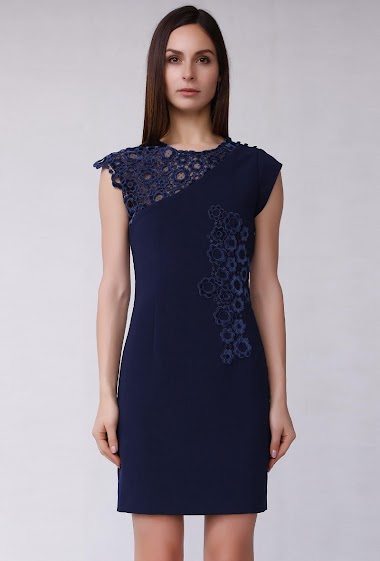 Mayorista Smart and Joy - Fitted dress and velvet lace appliqué
